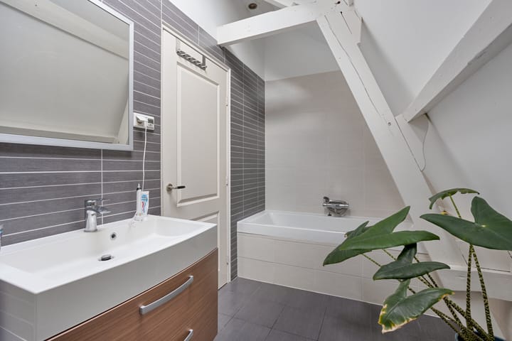 Photo 34 of Hoofdstraat 172