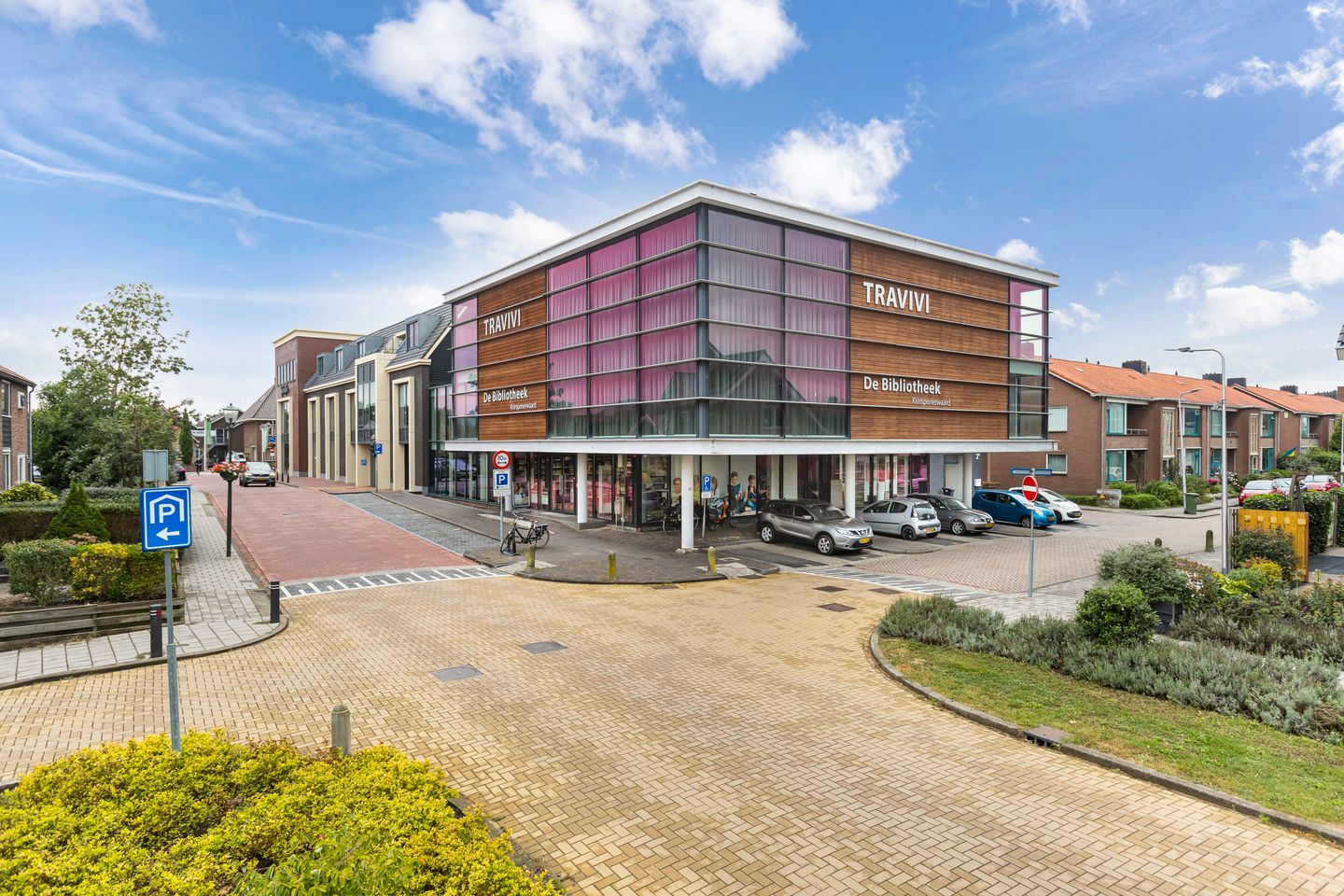 Bekijk foto 1 van Pleinstraat 4