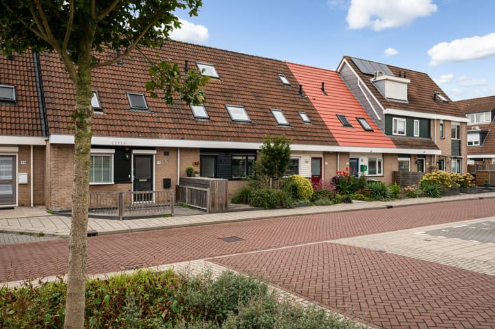 Foto 2 van Mina Krüseman-erf 100