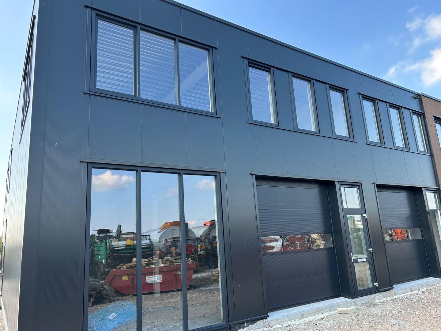 Bekijk foto 1 van Produktieweg 5-16