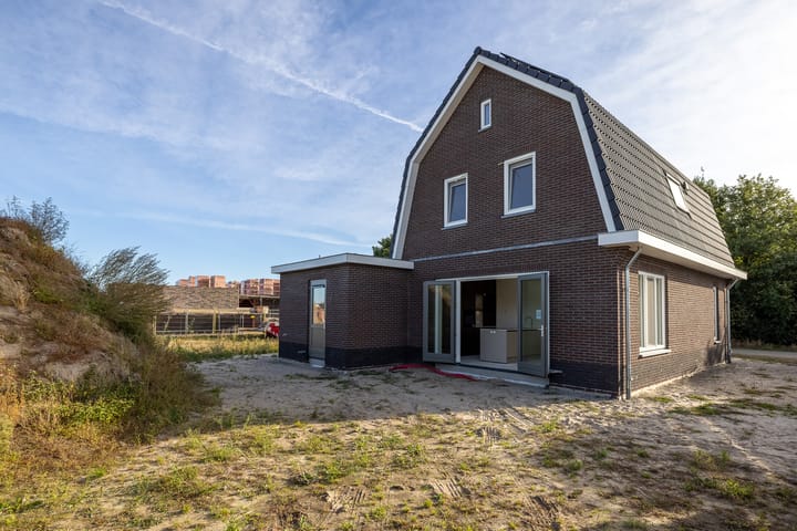 Photo 2 of Houtskool 16