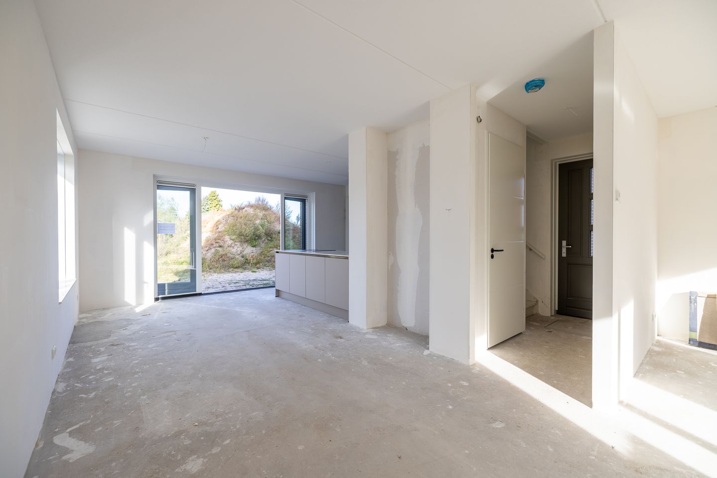 Foto 4 van Houtskool 16