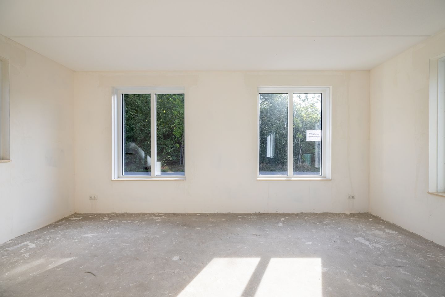 Foto 5 van Houtskool 16