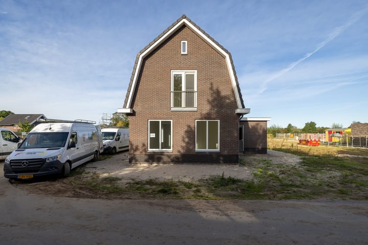 Photo 48 of Houtskool 16