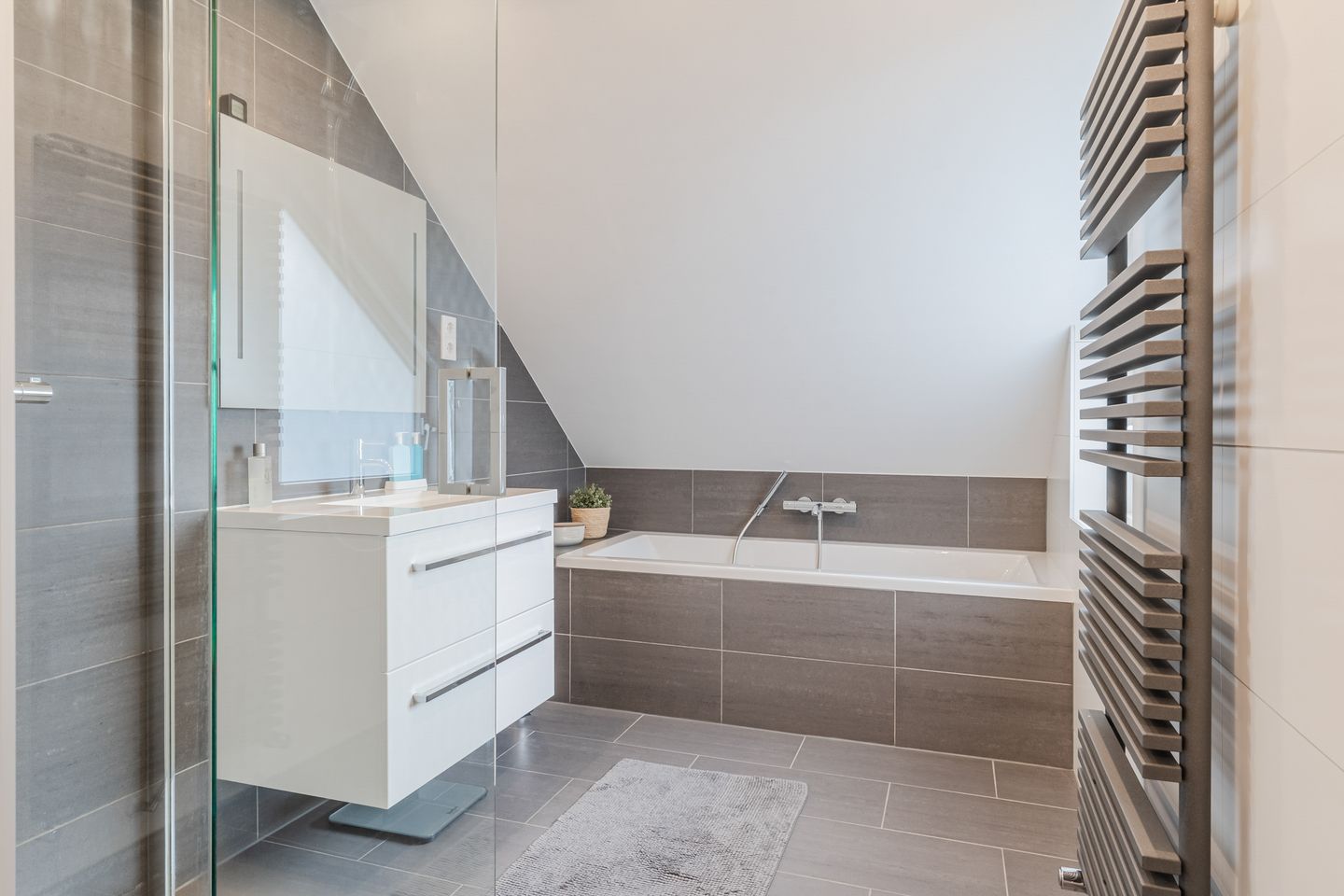 Foto 5 van Leibeemd 140