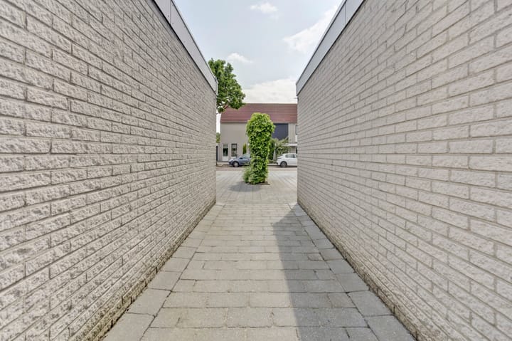 Photo 48 of Concourslaan 61