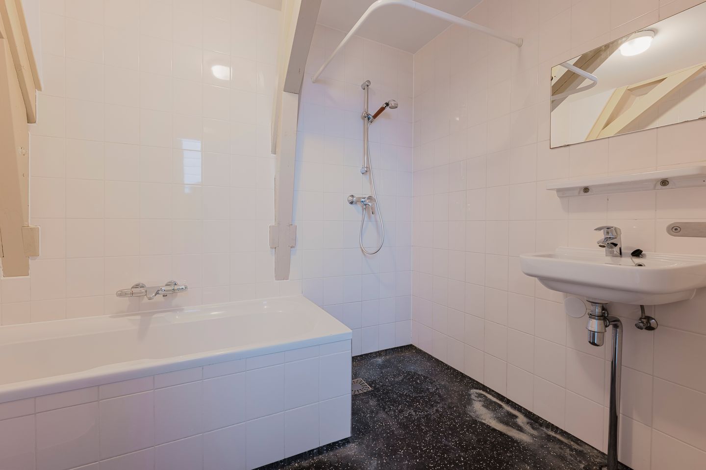 Photo 10 of Sint Annenstraat 28-B