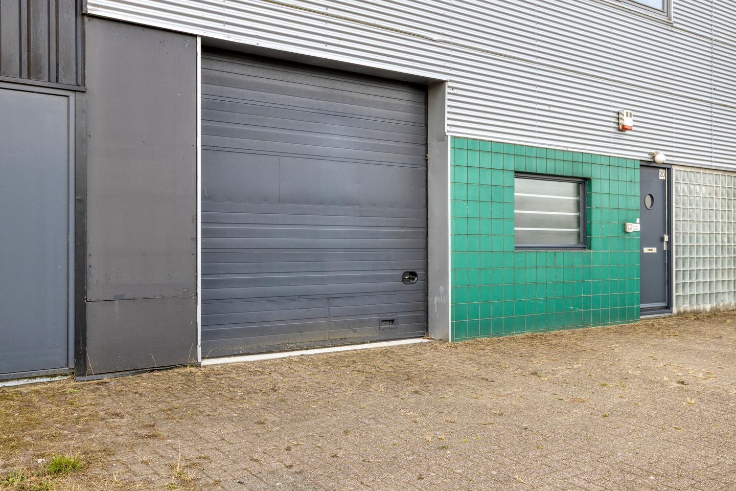 View photo 3 of Middenweg 20