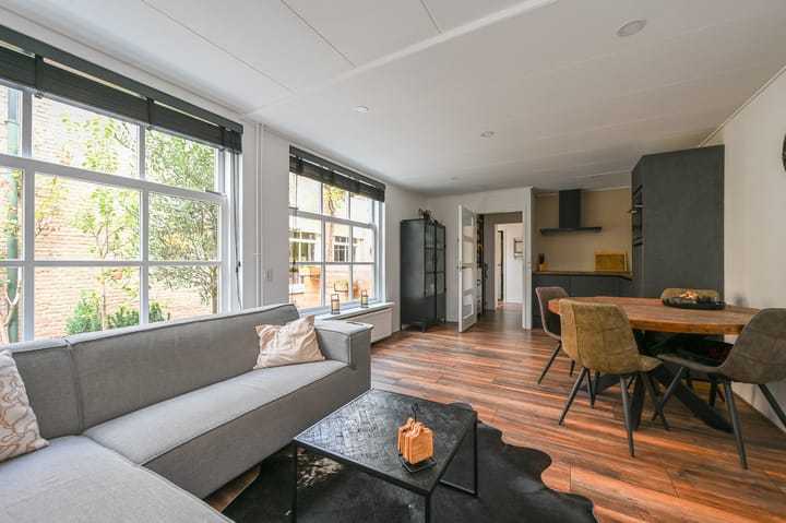 Foto 2 van Bloemhof 15