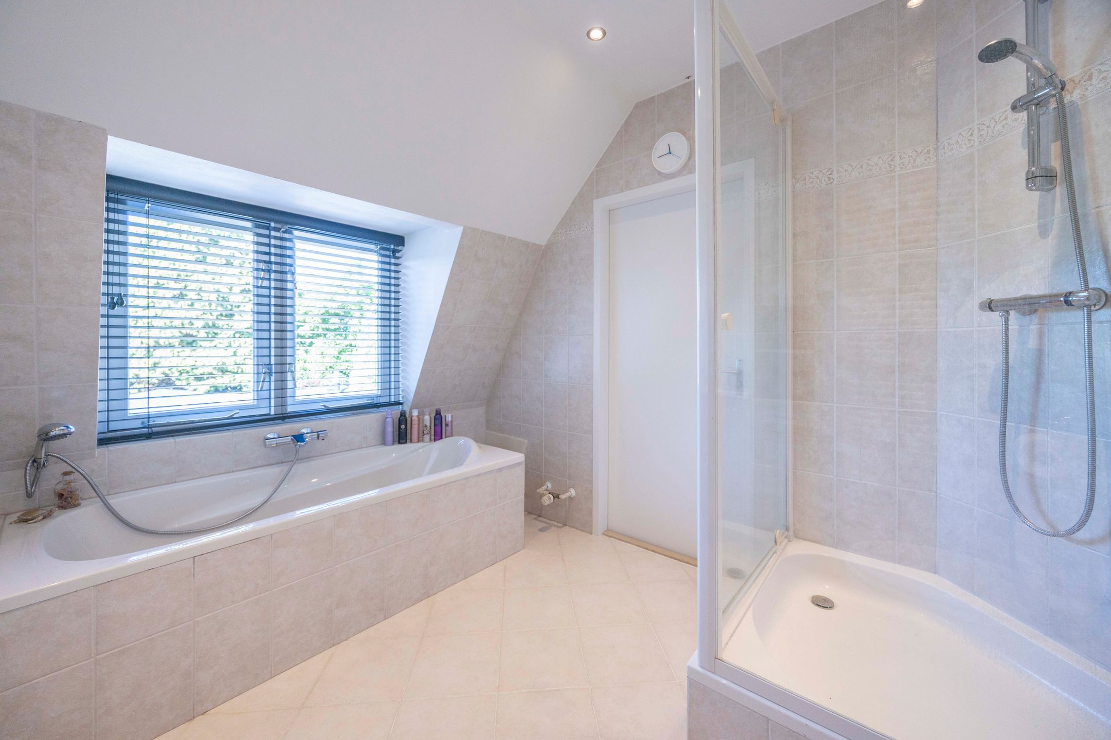 Photo 21 of Vliertstraat 38