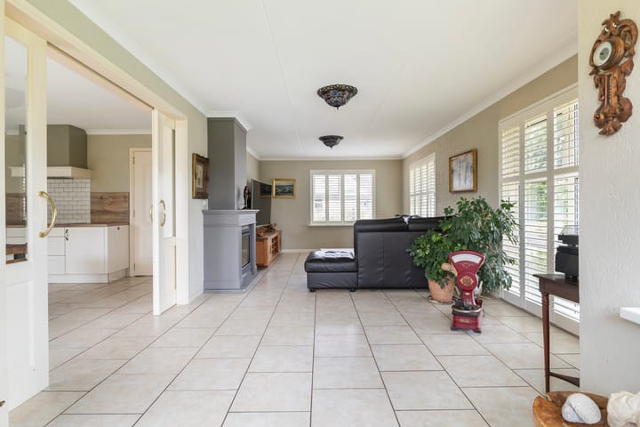 Photo 3 of It Stalt 12