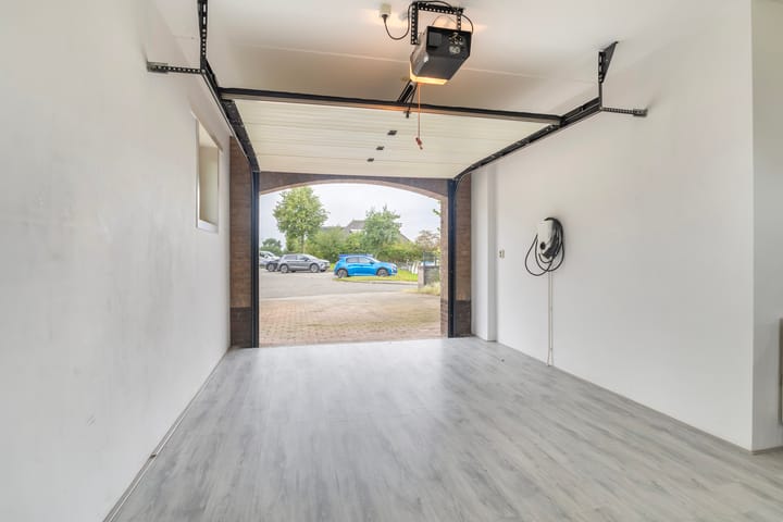 Photo 23 of It Stalt 12