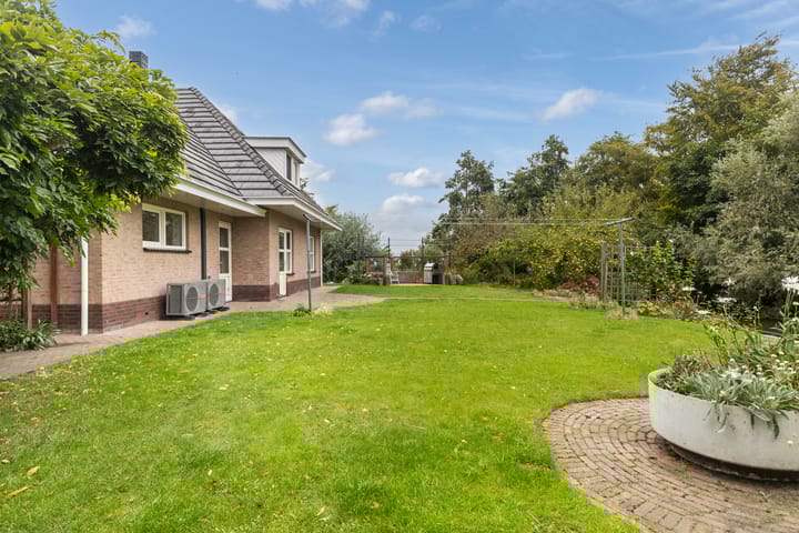 Photo 24 of It Stalt 12