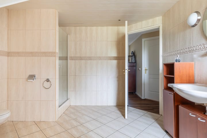 Photo 40 of It Stalt 12