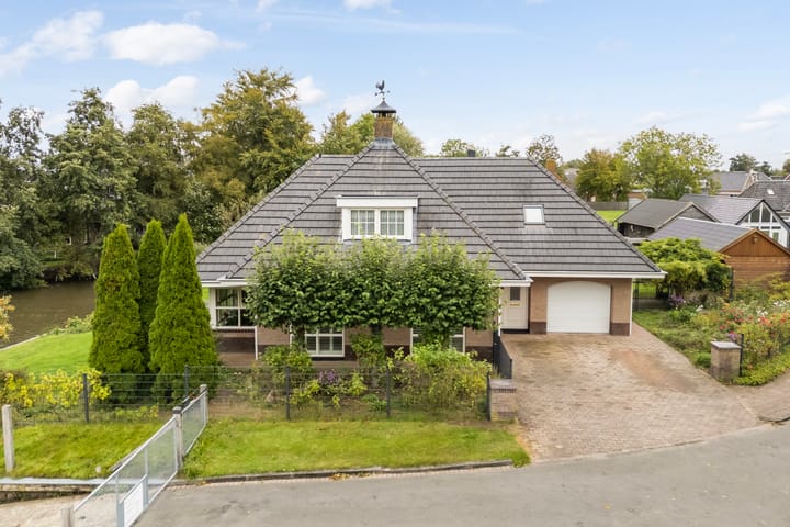 Photo 41 of It Stalt 12