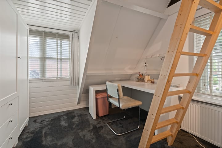 Foto 42 van Woerdstraat 34