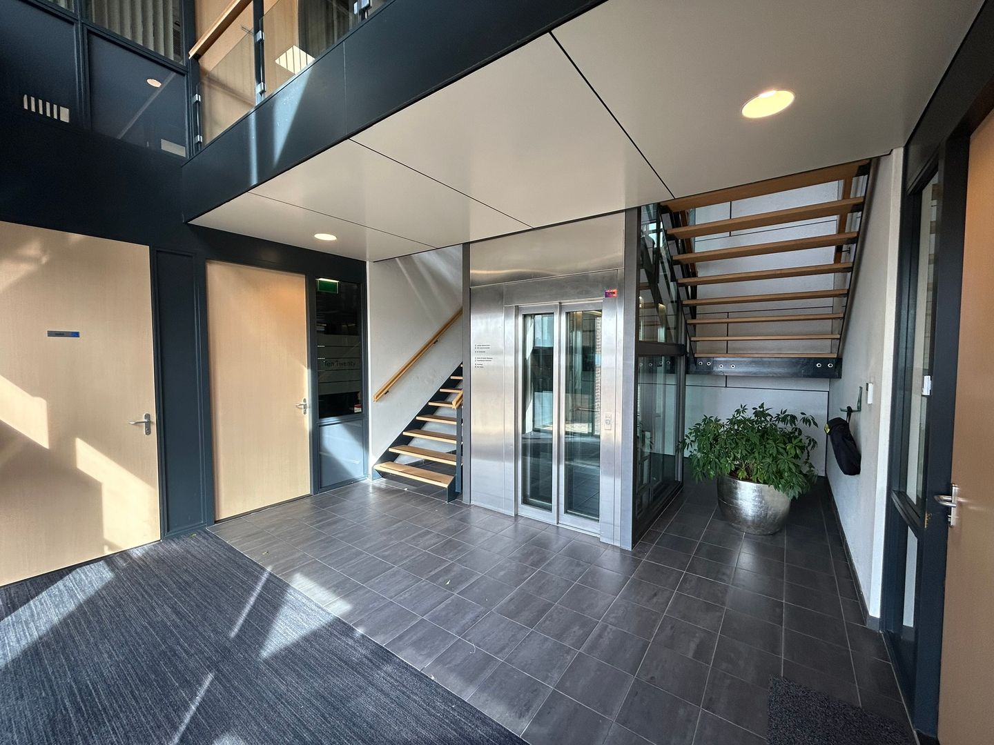 Bekijk foto 2 van Oude Liermolenweg 7