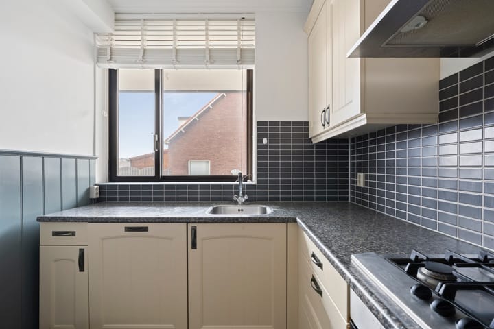 Photo 10 of Vechtstraat 76