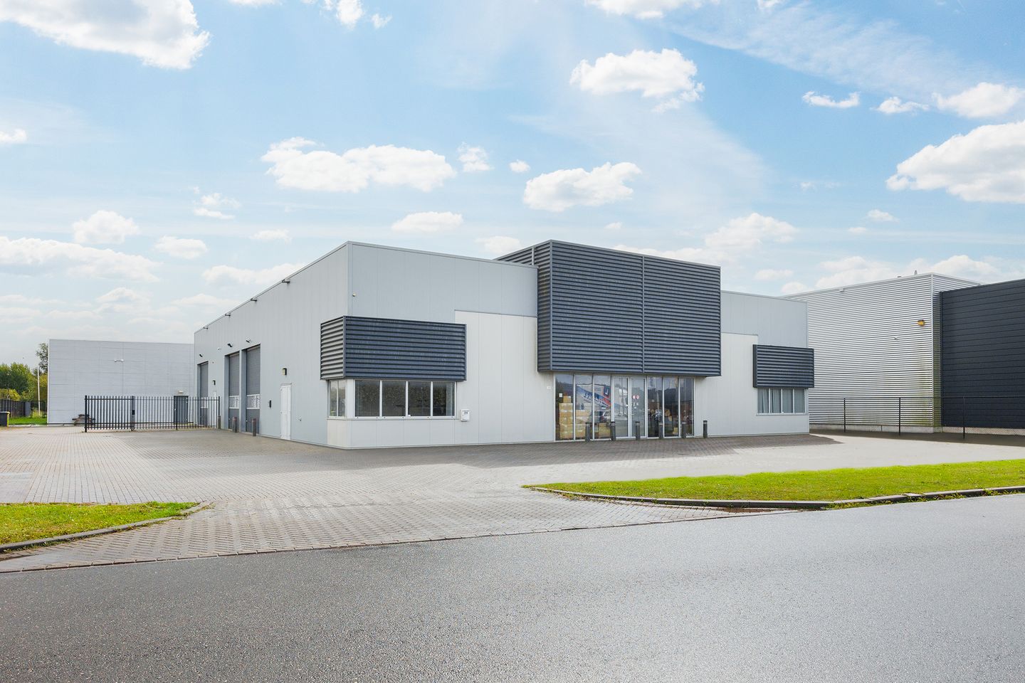 Bekijk foto 2 van Artemisweg 219