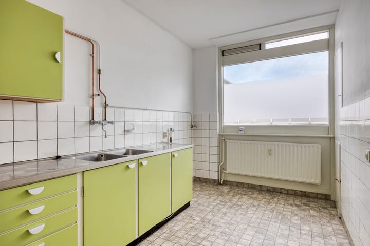 Photo 12 of Hanzestraat 128