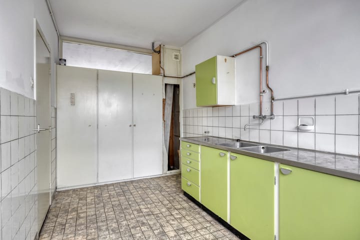 Photo 13 of Hanzestraat 128