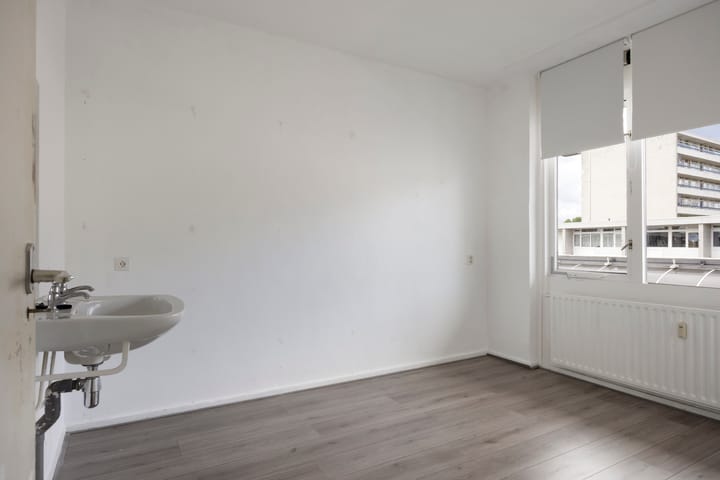 Photo 15 of Hanzestraat 128