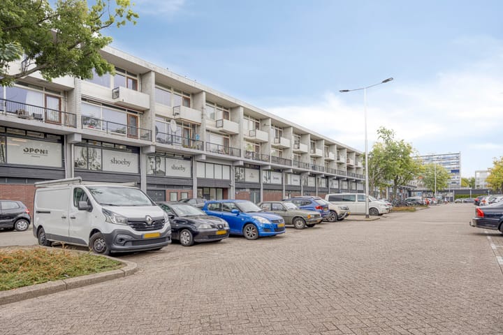 Photo 20 of Hanzestraat 128