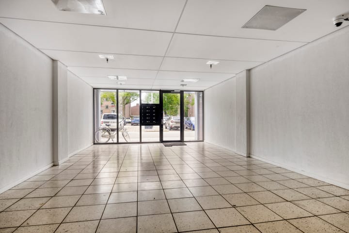 Photo 22 of Hanzestraat 128