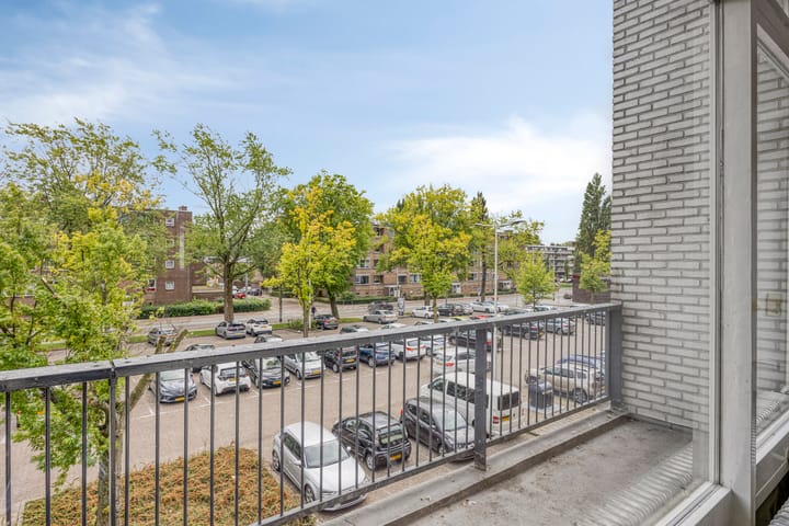 Photo 23 of Hanzestraat 128