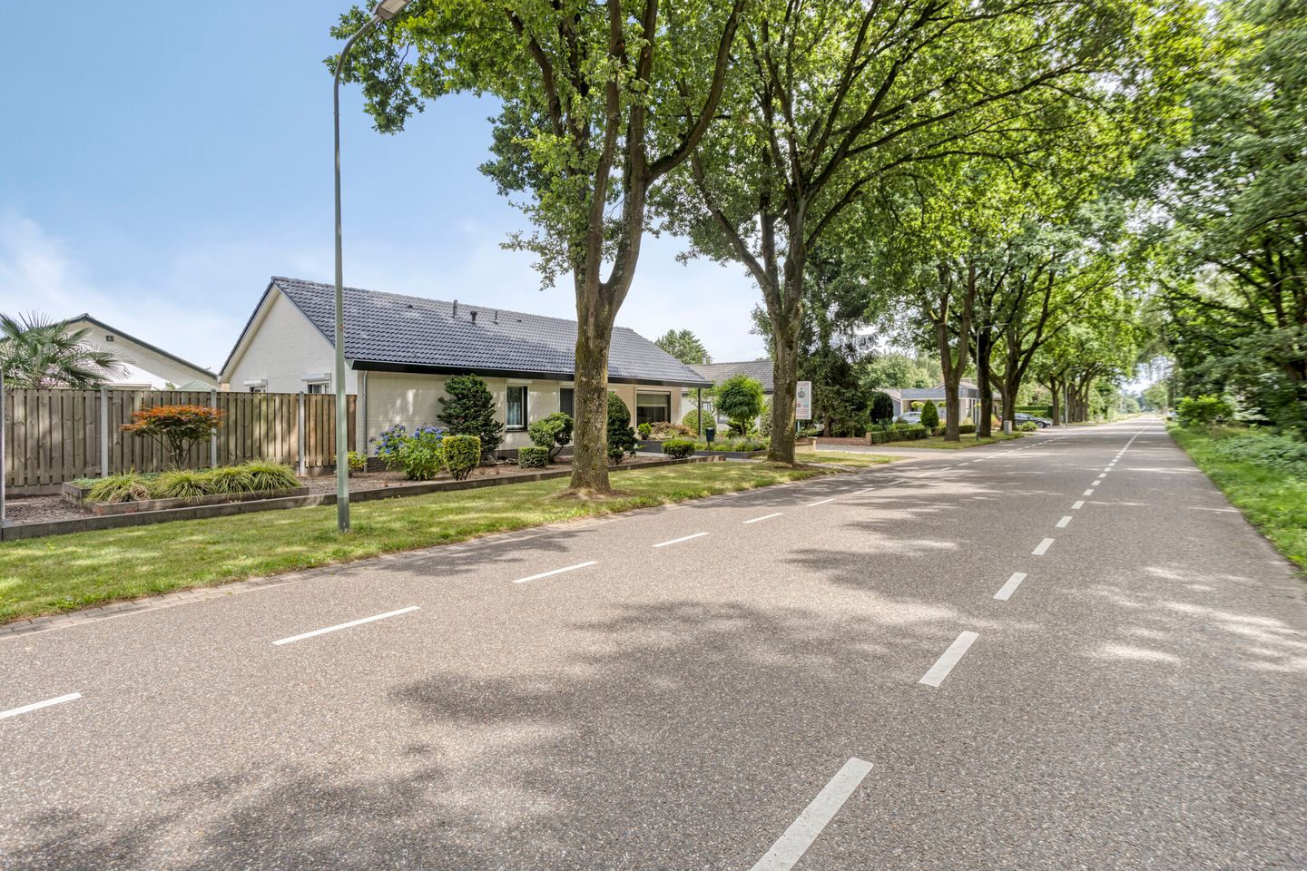 View photo 4 of Stationsweg 80