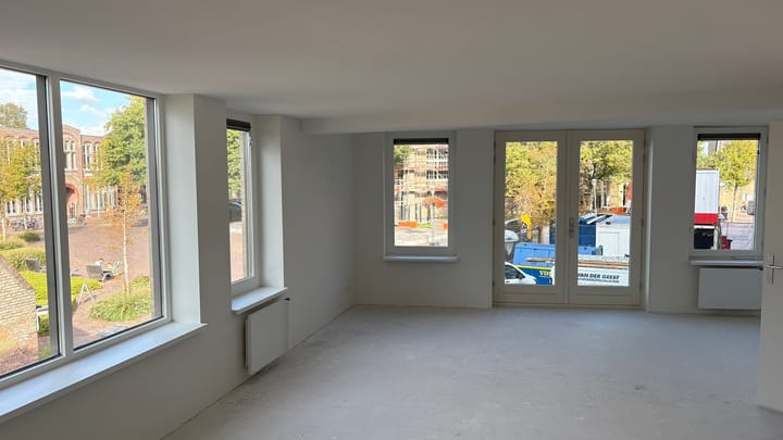 Photo 5 of Martiniplein 15-108