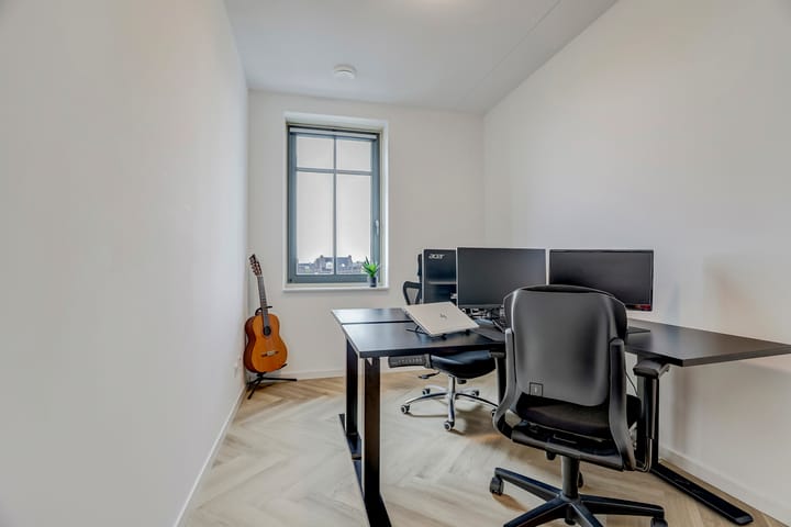 Photo 22 of Palissanderhout 100