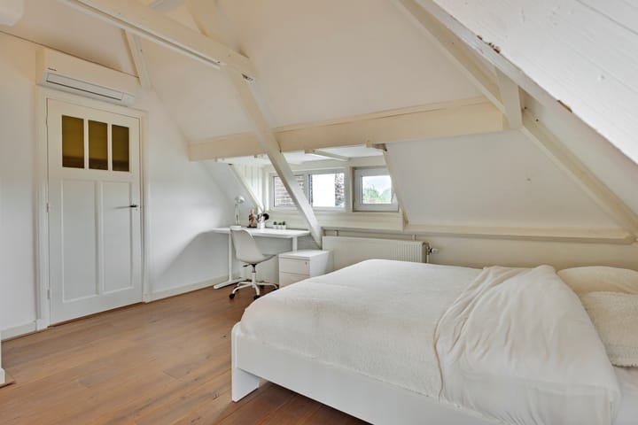 Photo 33 of Taalstraat 13