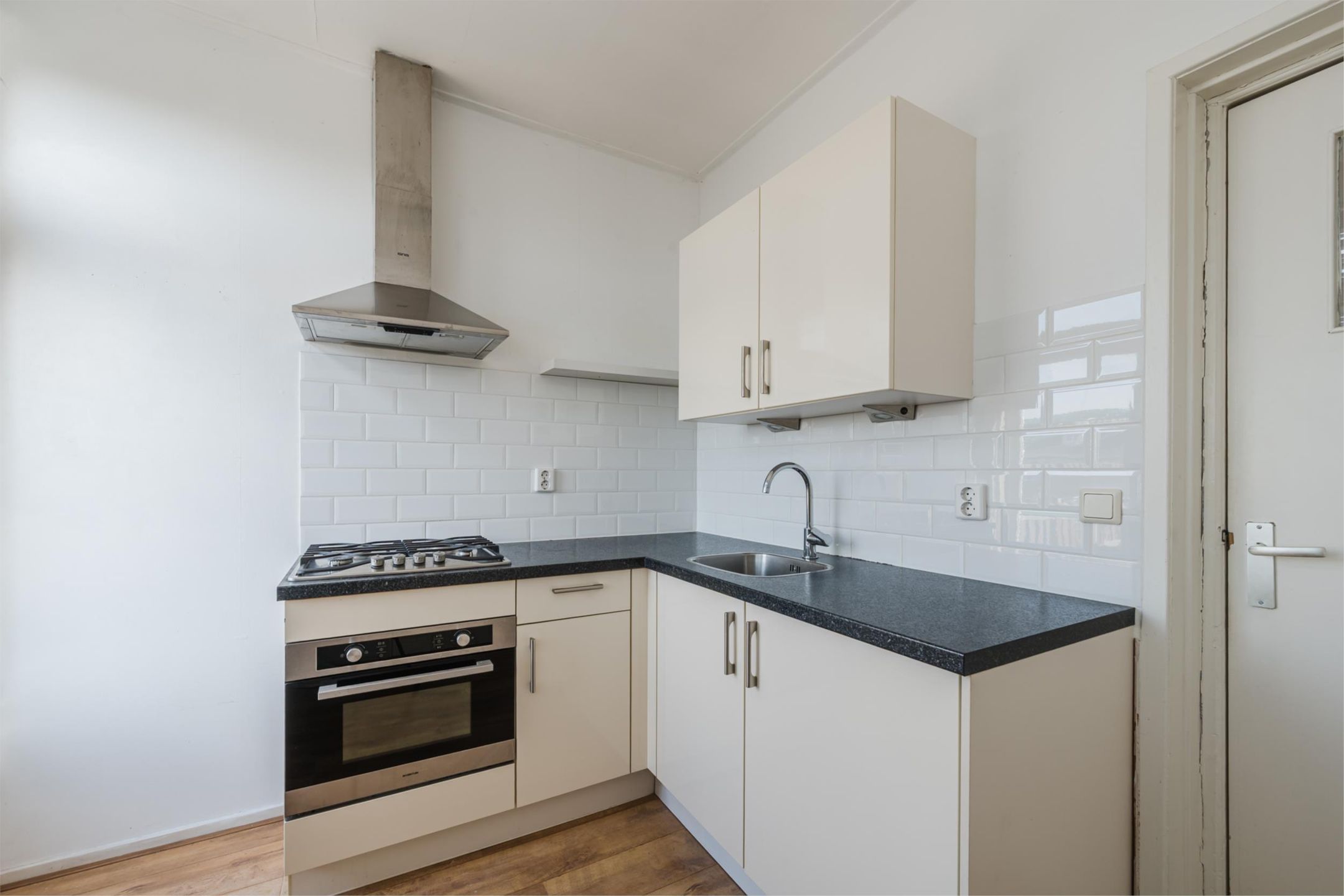 Foto 12 van Lage Rijndijk 24