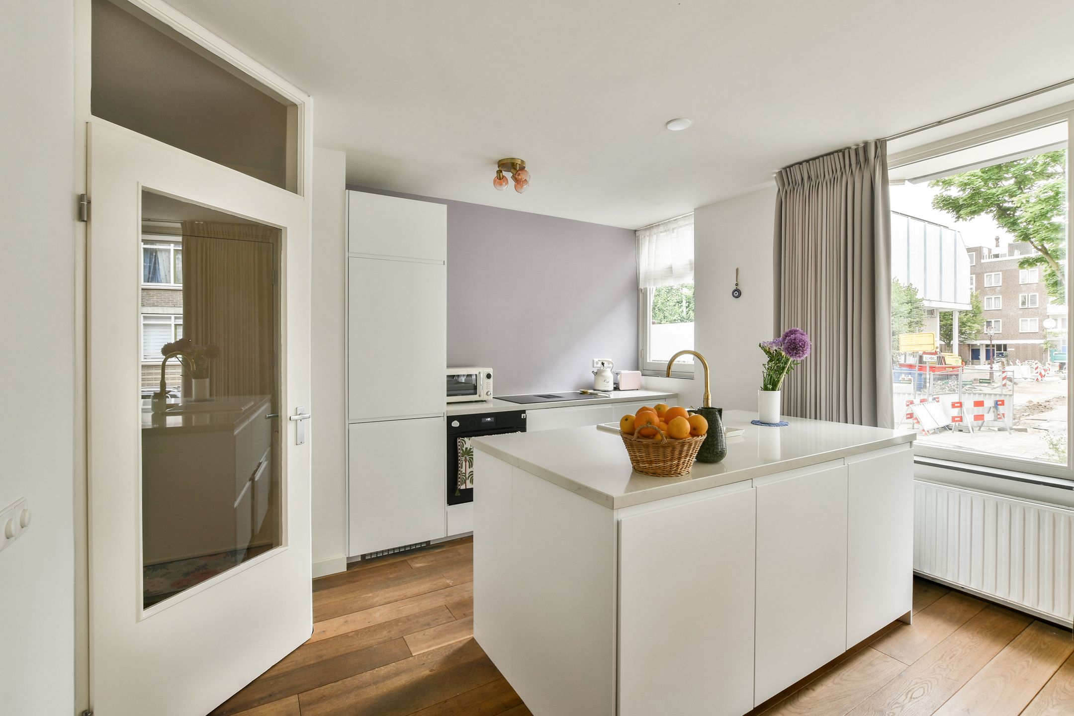 Photo 3 of Pieter Nieuwlandstraat 18-A