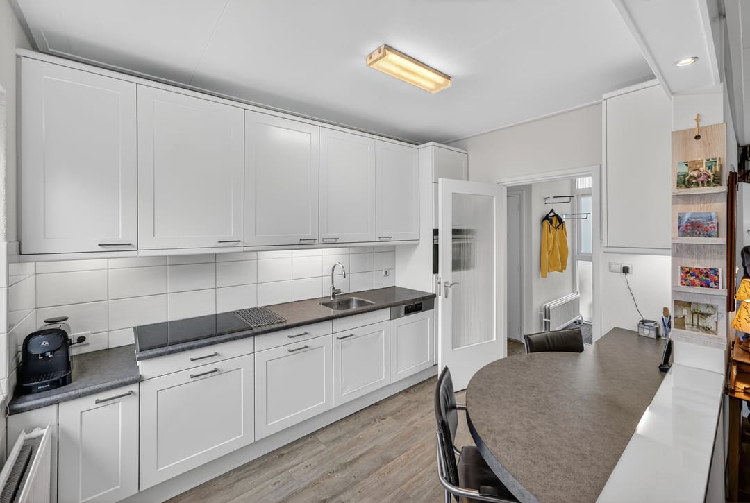 Photo 13 of Doetinchemsestraat 10