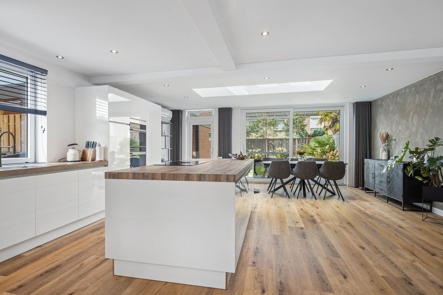 Foto 14 van Burgemeester Muijtersstraat 13