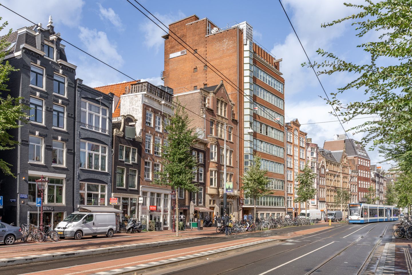 View photo 1 of Nieuwezijds Voorburgwal 126