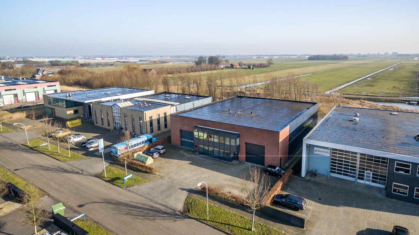 View photo 1 of Overslagweg 5