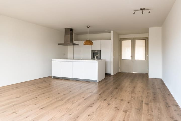 Photo 9 of Oudeschans 7-C