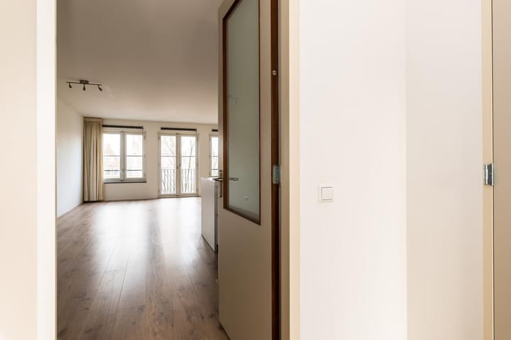 Photo 11 of Oudeschans 7-C