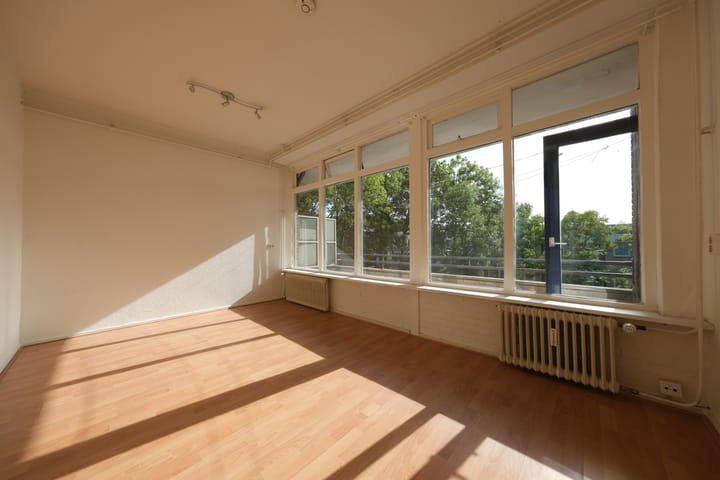 Photo 8 of Thorbeckestraat 304