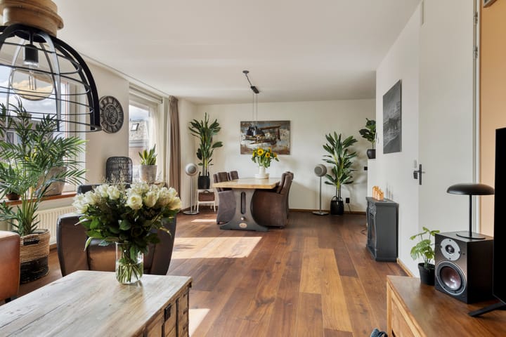 Foto 15 van Lage Rijndijk 15-F