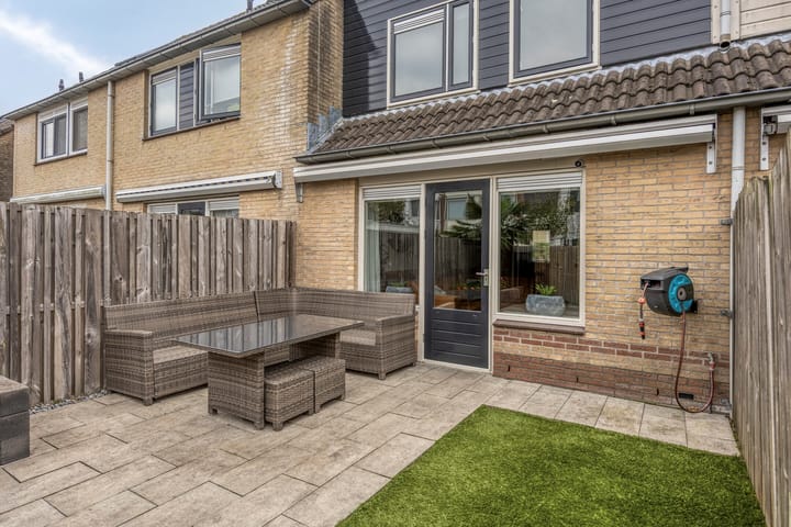 Photo 25 of Lucretia van Merkenlaan 64