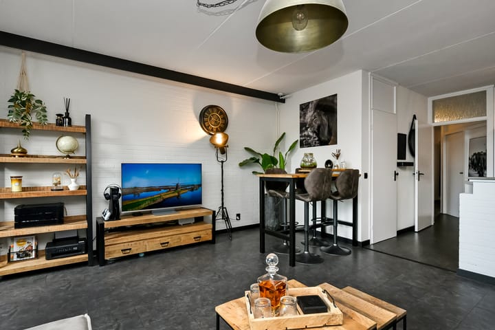 Photo 10 of Stuurboord 22-B