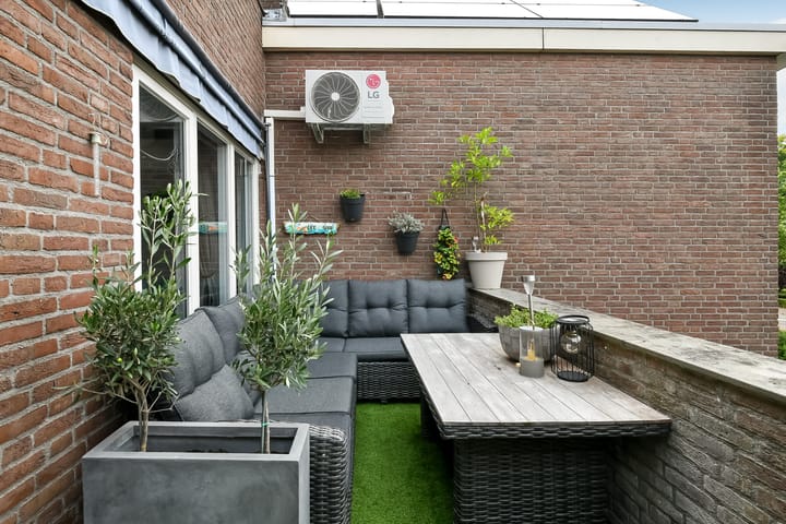 Photo 16 of Stuurboord 22-B