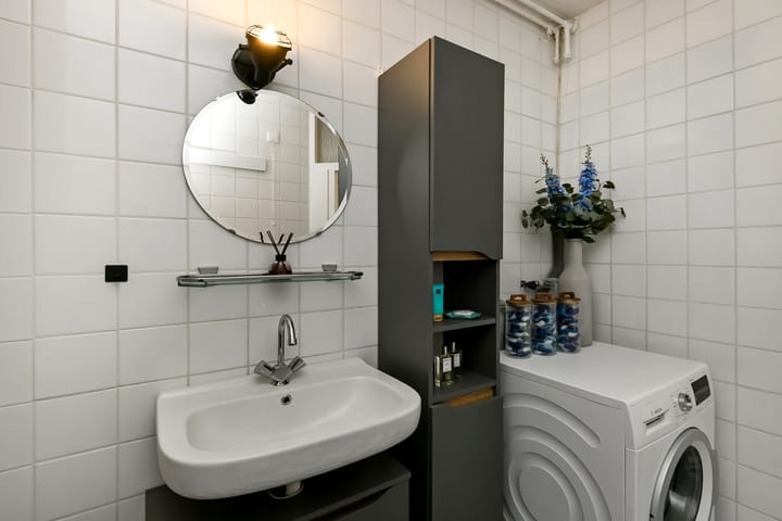 Photo 23 of Stuurboord 22-B