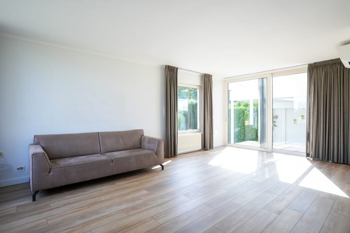 Foto 9 van Debijestraat 13