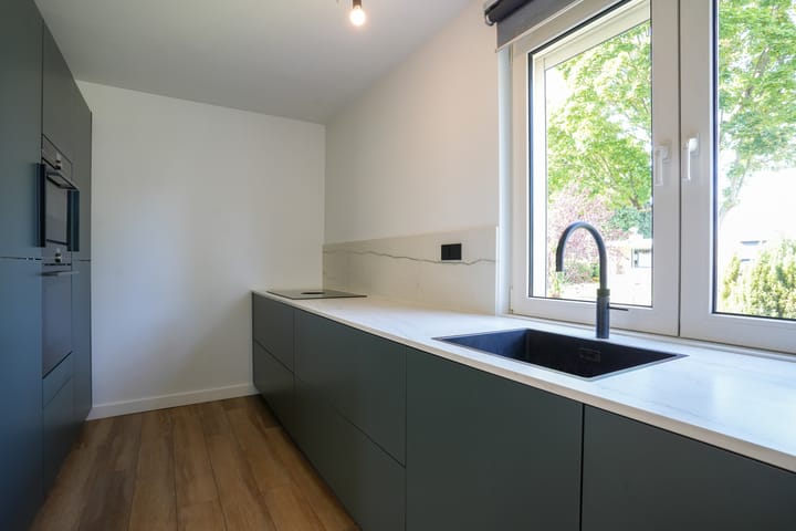 Foto 11 van Debijestraat 13