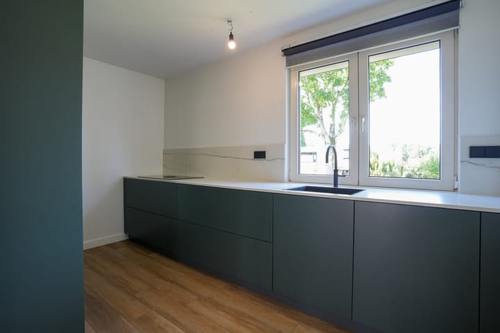 Foto 10 van Debijestraat 13